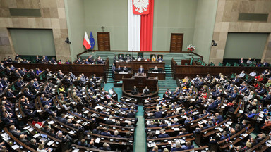 Wyższe stawki akcyzy na alkohol i papierosy. Sejm podjął decyzję