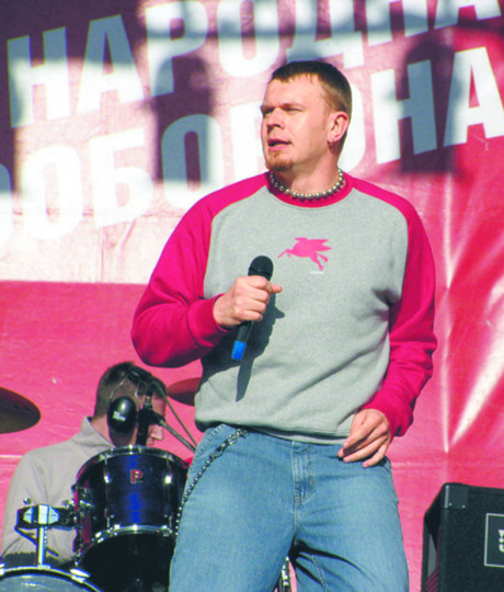 Muzyk rockowy Ołeksandr Położynski, jeden z liderów protestów Wikipedia