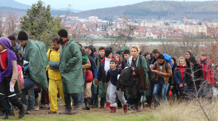 A magyar kormány szerint nem szabad idehívni, hanem helyben kell segíteni a migránsokon / Fotó: Northfoto