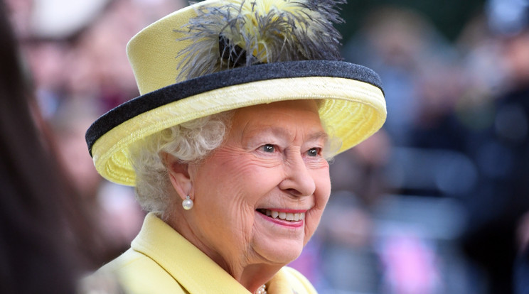 Így jelez a stábjának titokban Erzsébet királynő? /Fotó: Northfoto
