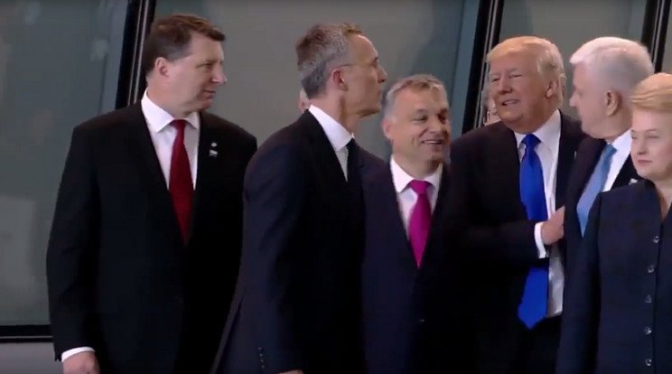 A világ vezetői a brüsszeli találkozón