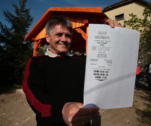 Íme a szelvény, ami megváltoztatta Lászlóék egész életét. A hajléktalan és munkanélküli férfi 636 milliót nyert. 