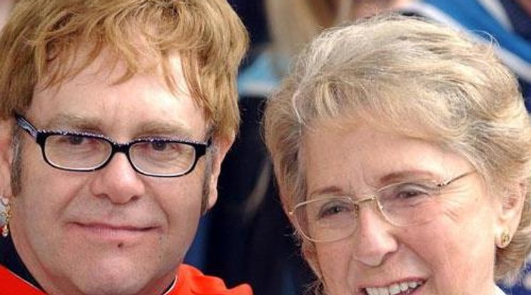 Elton John utálja az anyját, de eltartja