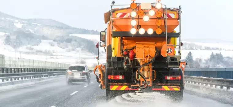 Sól drogowa ułatwia jazdę, ale szkodzi bardziej niż myślisz