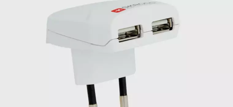 Skross Euro USB Charger ładuje dwa urządzenia jednocześnie