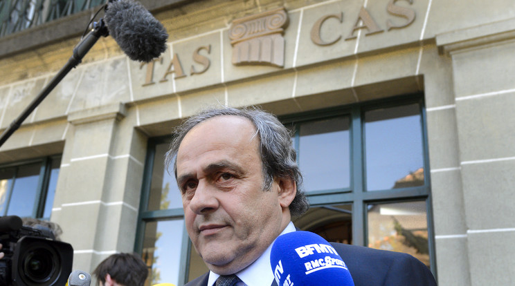 Négy évre mérsékelt eltiltása ellenére lemondott elnöki posztjáról Platini /Fotó: AFP
