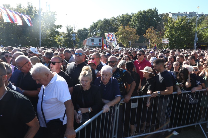Opelo Ratku Mladiću na Košutnjaku