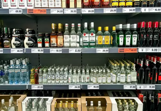 Alkohol receptą na pandemię? W Polsce padł nowy rekord sprzedaży