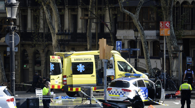 Legalább két ember meghalt a terrortámadásban /Fotó: AFP
