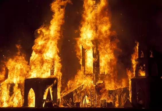 Samobójstwo na Burning Manie. Mężczyzna wbiegł w ogień na oczach 50 tys. uczestników ceremonii