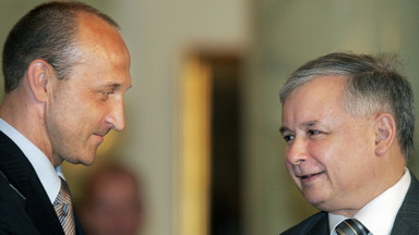 Jarosław Kaczyński i Kazimierz Marcinkiewicz zawarli układ [ANALIZA]