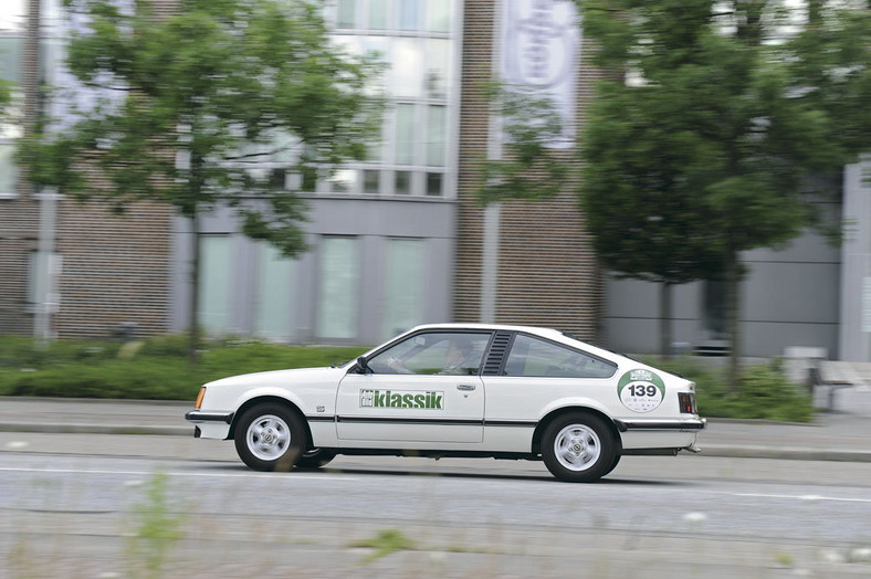 Opel Monza 3.0 E, 1980 r. - spalanie testowe 10,9 l/100 km