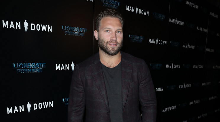 Jai Courtney utálja a filmekkel járó diétákat/Fotó:Northfoto