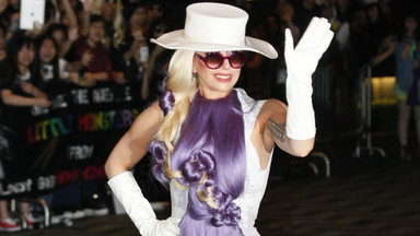 Lady Gaga i jej narzeczony nago na okładce