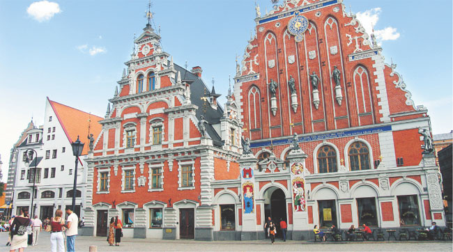 Łotewski eksport powoli zaczął rosnąć, ale mieszkańcy Rygi i innych miast nadal oszczędzają Fot. Shutterstock