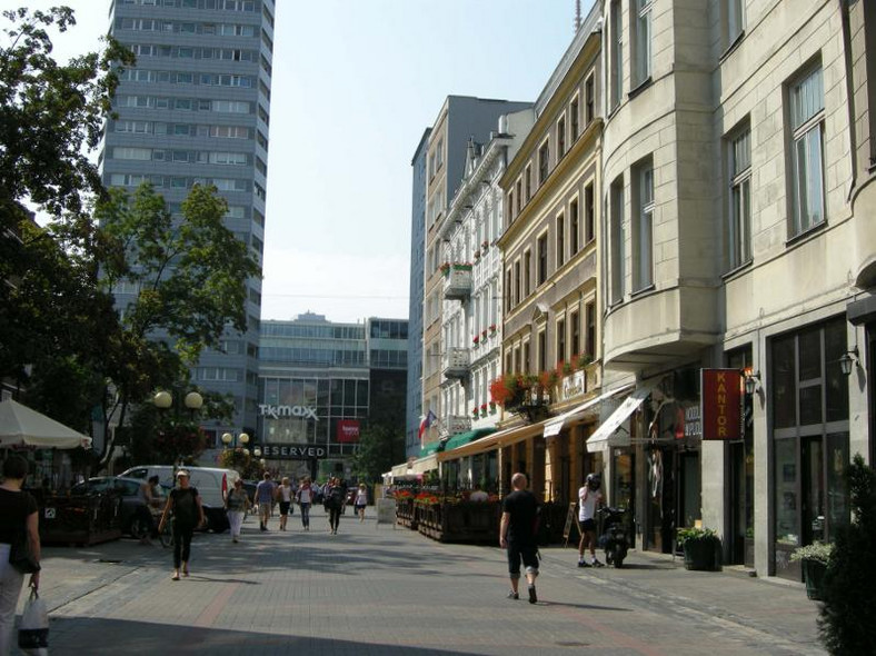 Ulica Chmielna w Warszawie.
