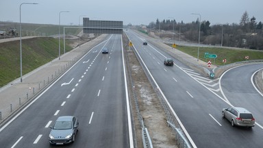 Wypadek na obwodnicy Lublina. Chciała pomóc, spadła z wiaduktu i zginęła na miejscu