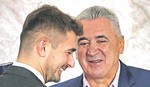 PROGURAO SINA, PA PUSTIO DA DRUGI MULJAJU Veljko Odalović ćuti o skandalima na Diplomatskoj akademiji