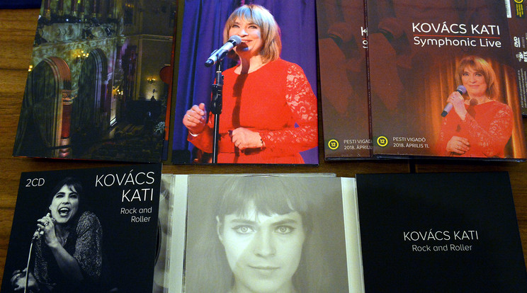 Kovács Kati tavaly tavaszi koncertjét DVD-n adta ki a Budapesti Fesztivál- és Turisztikai Központ, korábban nem publikált koncert- és stúdiófelvételei pedig dupla CD-n jöttek ki Fotó: MTI/Soós Lajos