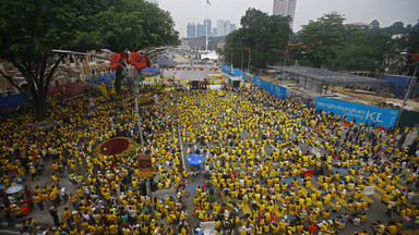 Malezja: setki tysięcy ludzi w stolicy domaga się dymisji premiera