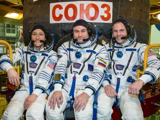 Christina Kloch (po lewej) wraz z astronautami Nickiem Hague i Alexey'em Ovchinin wylecą na ISS 14 marca