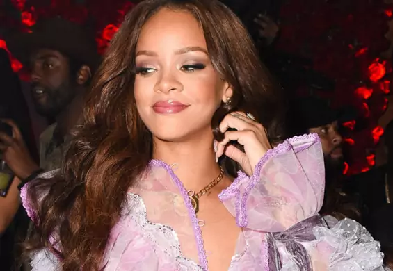 Rihanna w końcu doczekała się swojej kolekcji kosmetyków. Wiemy już, kiedy możemy się jej spodziewać