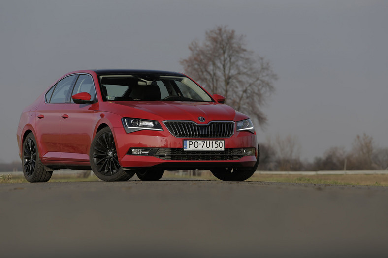 Skoda Superb - maksymalny rabat 14 000 zł