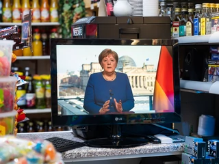 Zaproponowane przez kanclerz Angelę Merkel rozwiązania, które mają pomóc Niemcom przetrwać kryzys, są dobre, ale niewystarczające - twierdzą eksperci DIW