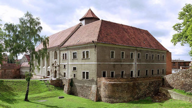 Zamek w Kożuchowie odzyskuje dawny blask
