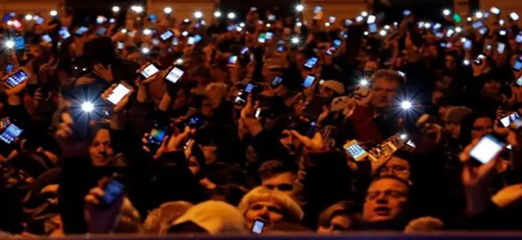 Protest w Budapeszcie przeciwko opodatkowaniu Internetu