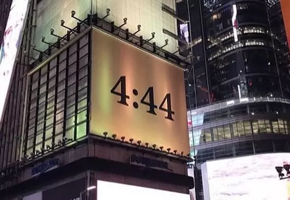 Nowy Jork zalepiony plakatami z tajemniczą liczbą. Co zwiastuje "4:44"?