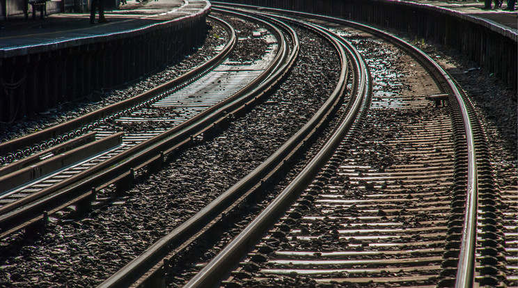 Több órát is késhetnek a vonatok szerda késő estig az újszászi vonalon / Illusztráció: Northfoto