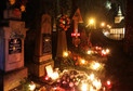 Dzień Wszystkich Świętych na zabytkowym cmentarzu na Pęksowym Brzyzku w Zakopanem.