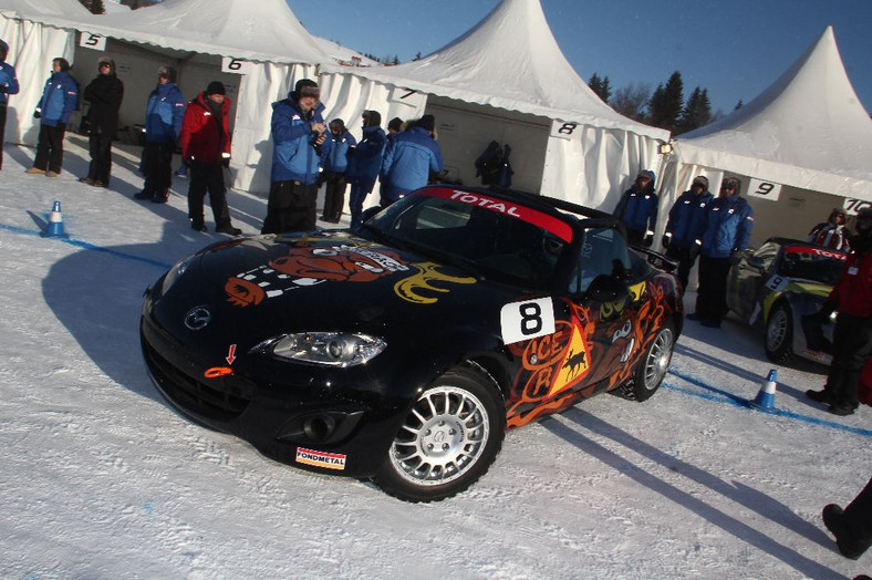 Emocjonujący finisz wyścigu Mazda MX-5 Ice Race