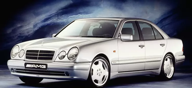 Mercedes W 210 skończył 25 lat - srebrny jubileusz srebrnej gwiazdy