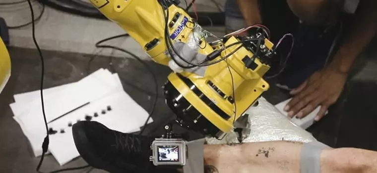 Robot-tatuażysta na bazie drukarki 3D i robota przemysłowego