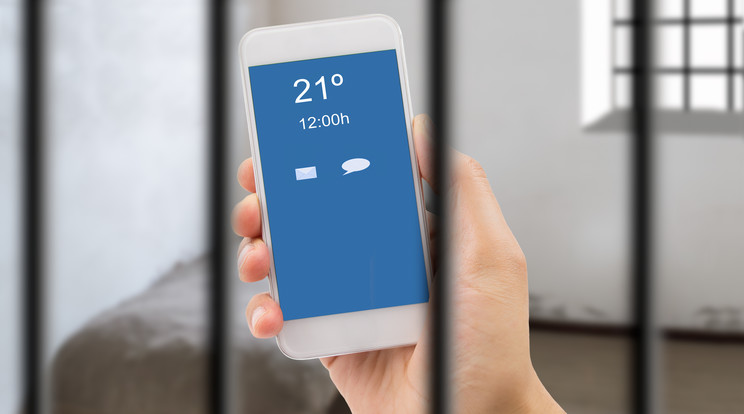 Börtönből vert át egy asszonyt a telefonos csaló / Illusztráció: Shutterstock