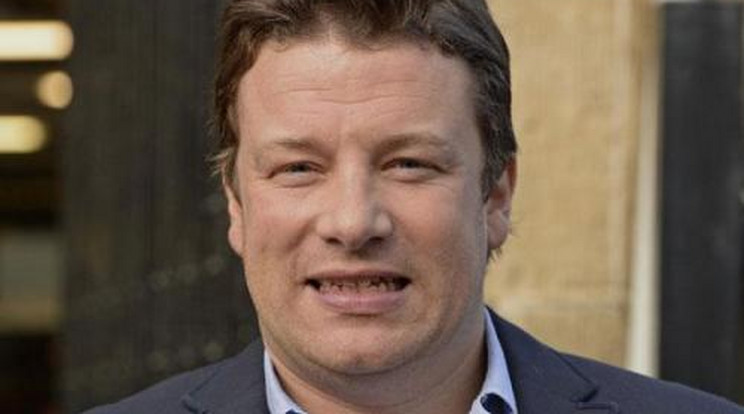 Jamie Oliver: Egyszer meztelenül főztem és megégettem a péniszem