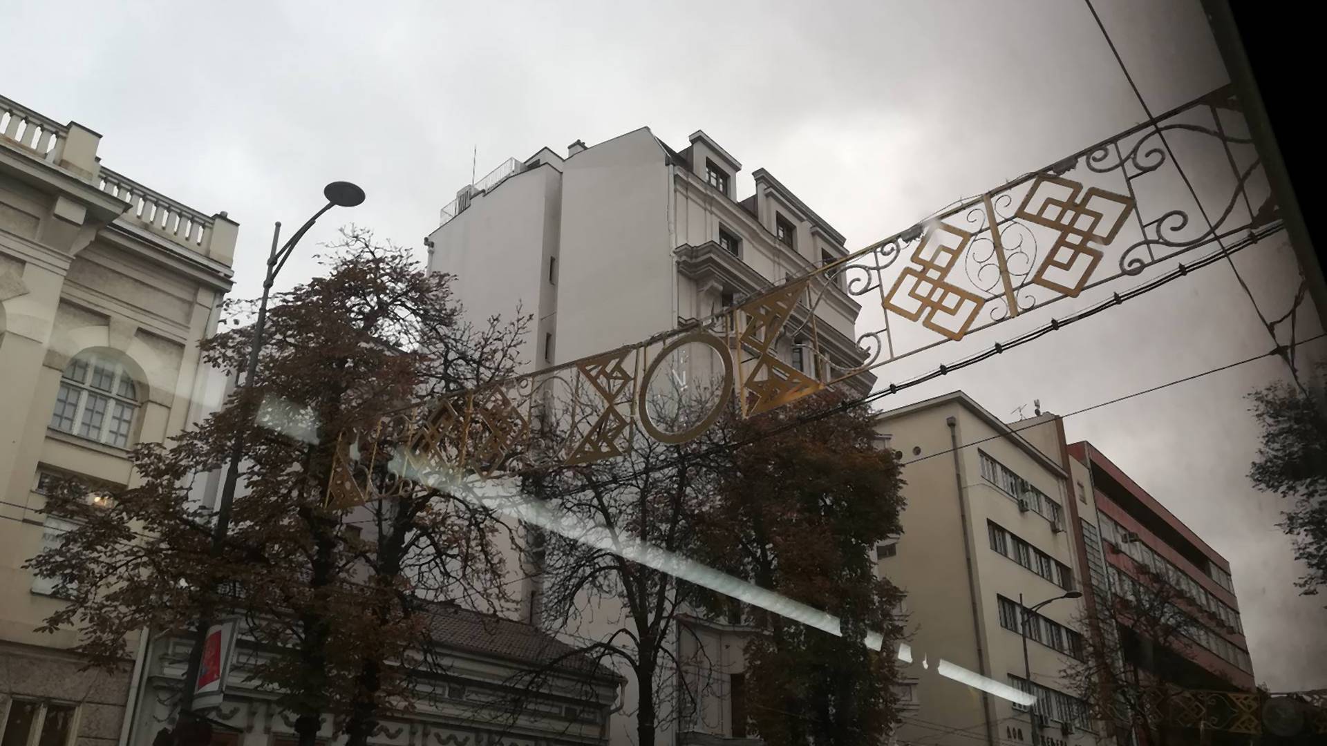 Misterija novogodišnjih "5 do 12" satova rasutih po Beogradu
