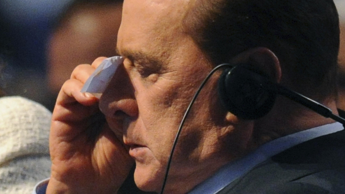Premier Włoch Silvio Berlusconi wyznał, że jest za stary na tak dużą ilość seksu, o jaką się go podejrzewa. 74-letni Berlusconi w przyszłym miesiącu będzie sądzony za płatny seks z nieletnią oraz za nadużycie władzy - informuje huffingtonpost.com