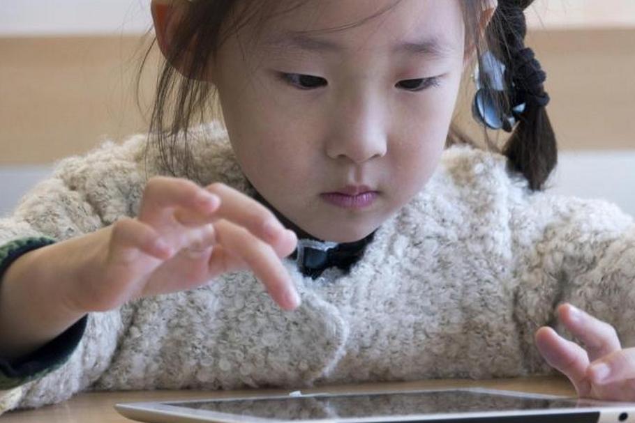 ipad chińskie dziecko nowe technologie tablet apple