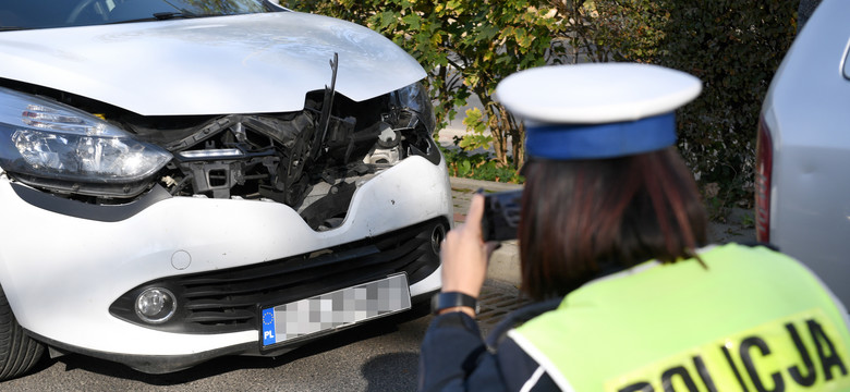 Akcja "Znicz". Policja: 16 ofiar śmiertelnych na drogach