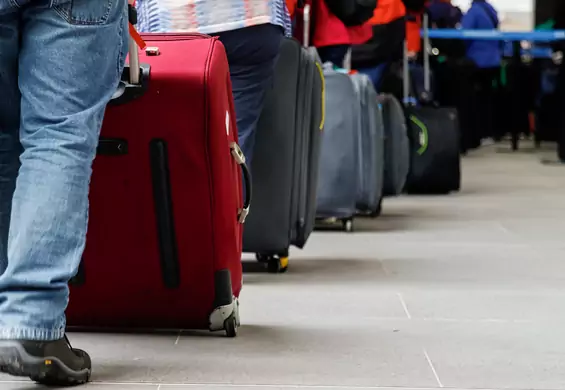 Co turyści próbują przemycić na lotniskach? Na przykład leki na potencję