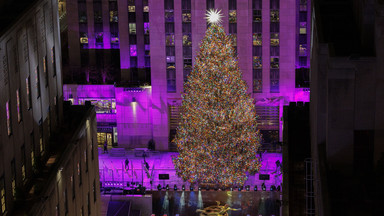 Tysiące światełek oświetliło choinkę w Rockefeller Center na Manhattanie