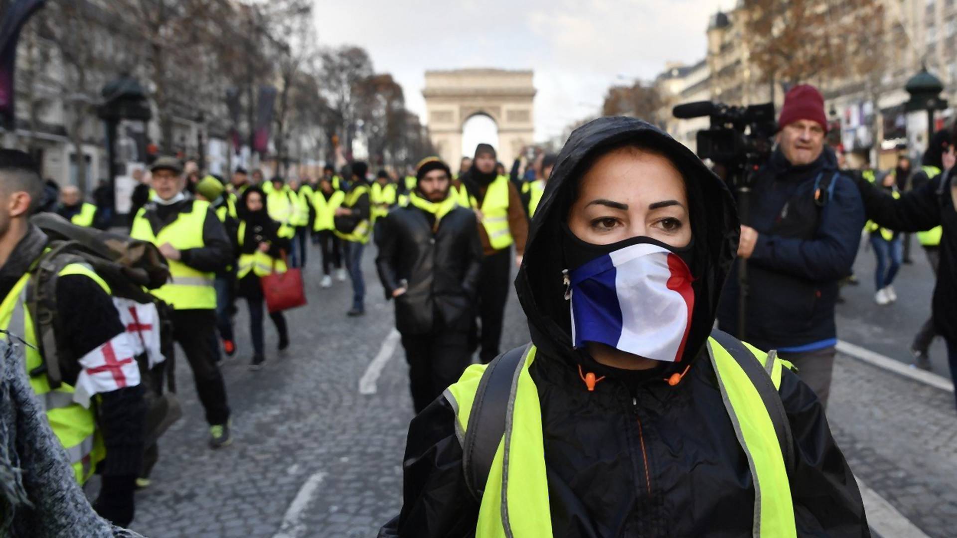 Lista 41 zahteva zbog kojih "žuti prsluci" ne daju Francuskoj da spava