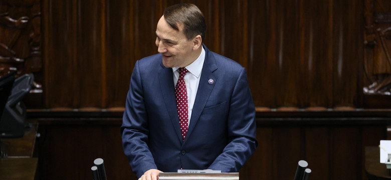 TVP uderzy w Kreml? Sikorski wyjawił odważny plan