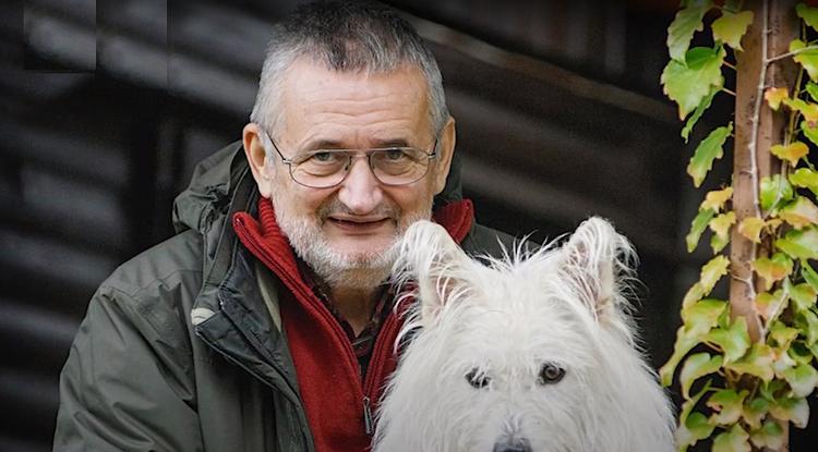 Csányi Vilmos professzor kutyusával Fotó: Saját