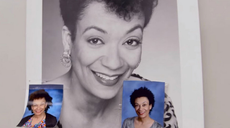 Watson tanárnő több, mint 17 évig tanított énekelni diákokat és vezette a kórust /Fotó: YouTube