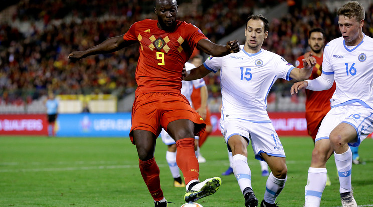 Romelu Lukaku (balra) két gólt szerzett a belgák kilencéből /Fotó: Getty Images