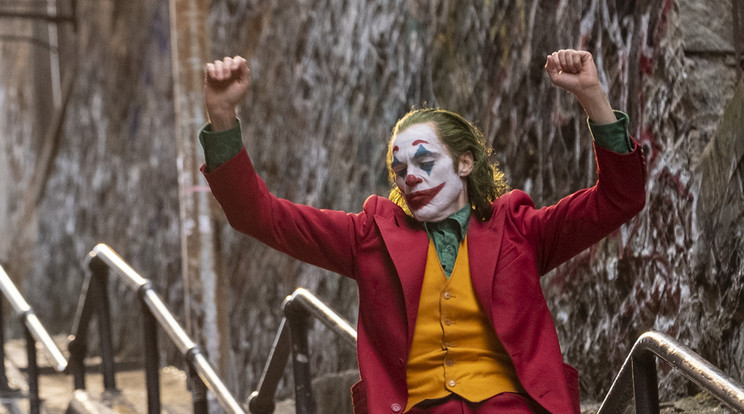 A nézők szeme előtt őrül meg Joker (Joaquin Phoenix) / Fotó: InterCom